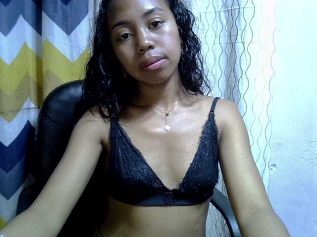 Oceane1 live cam on BongaCams