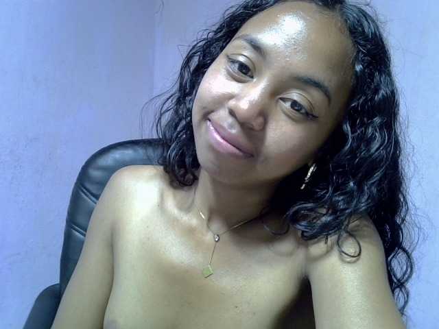 Oceane1 live cam on BongaCams