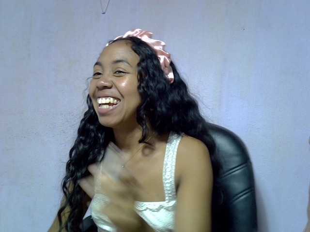 Oceane_Bianca live cam on BongaCams