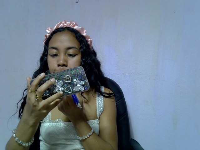 Oceane_Bianca live cam on BongaCams