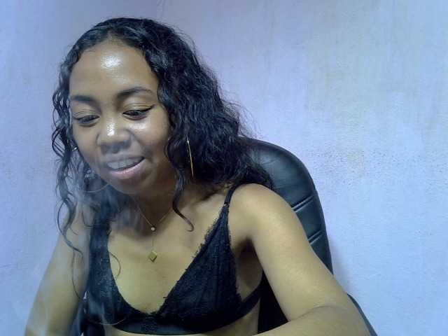 Oceane1 live cam on BongaCams