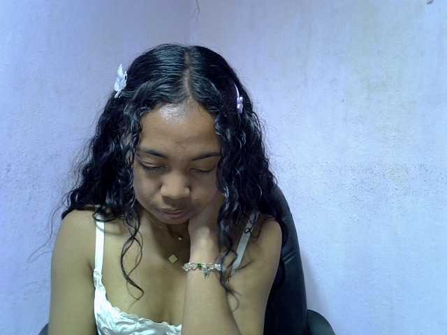 Oceane1, en vivo ahora en BongaCams