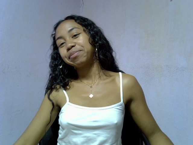 Oceane1, en directo ahora en BongaCams