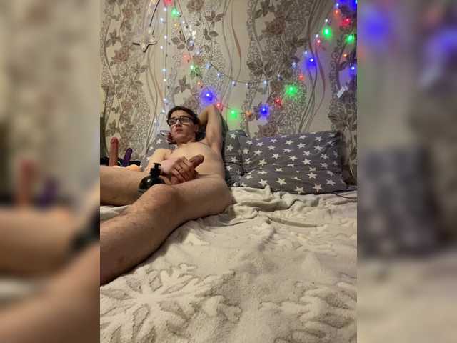 -A-V-Hub-