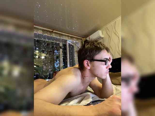 -A-V-Hub- Live Webcam on BongaCams