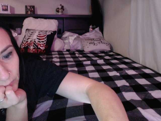 CrystalLake live cam on BongaCams