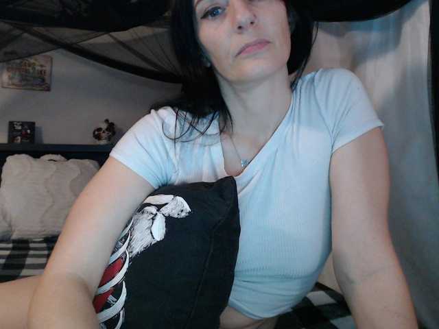 CrystalLake live cam on BongaCams