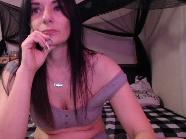 CrystalLake live cam on BongaCams