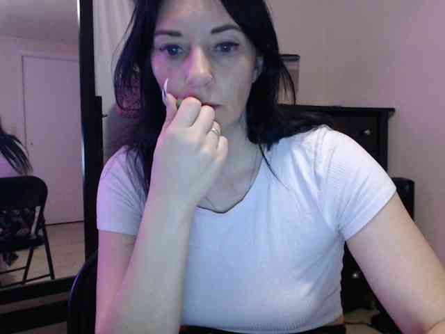 CrystalLake Live Webcam on BongaCams