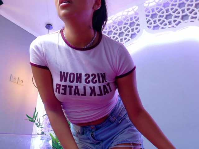 MilaKunnis live cam on BongaCams