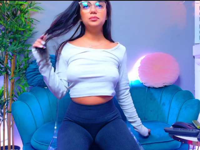 MilaKunnis live cam on BongaCams