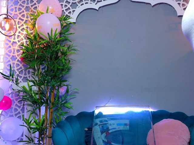 MilaKunnis live cam on BongaCams