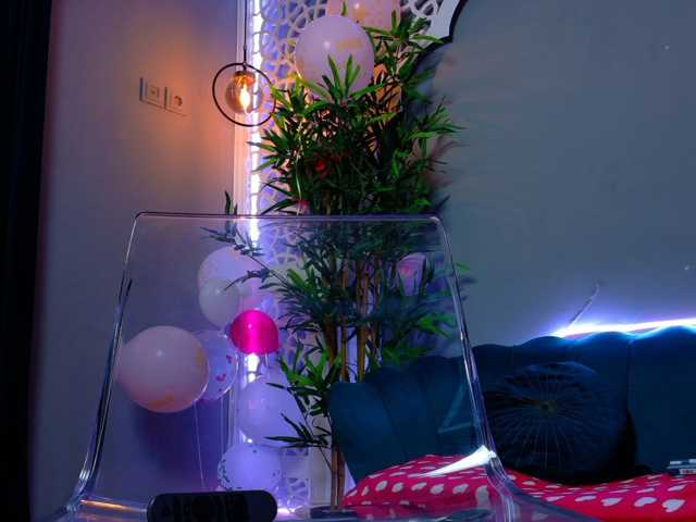MilaKunnis live cam on BongaCams