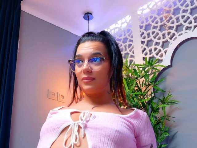 MilaKunnis live cam on BongaCams