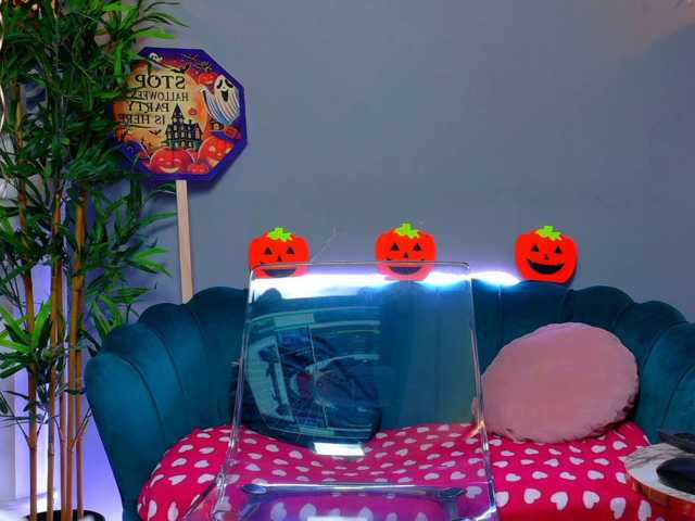 MilaKunnis live cam on BongaCams