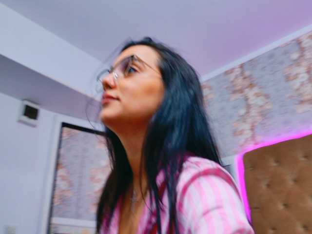 MilaKunnis live cam on BongaCams