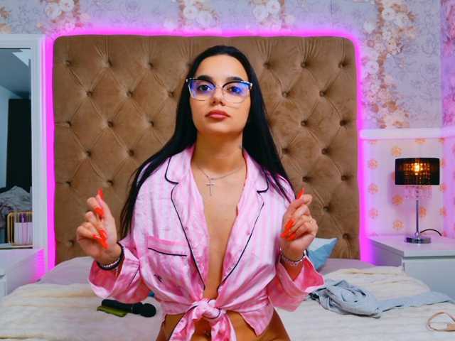 MilaKunnis live cam on BongaCams