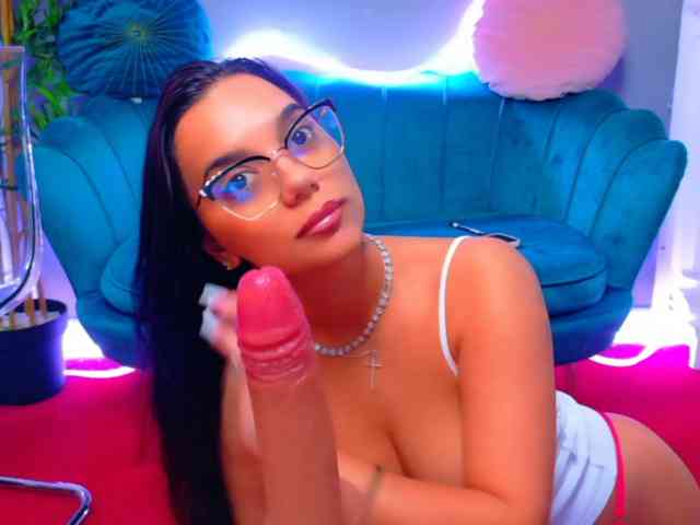 MilaKunnis webcam
