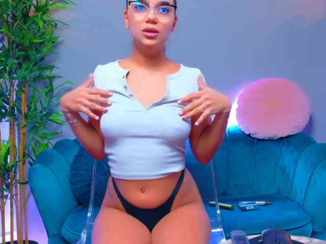 MilaKunnis