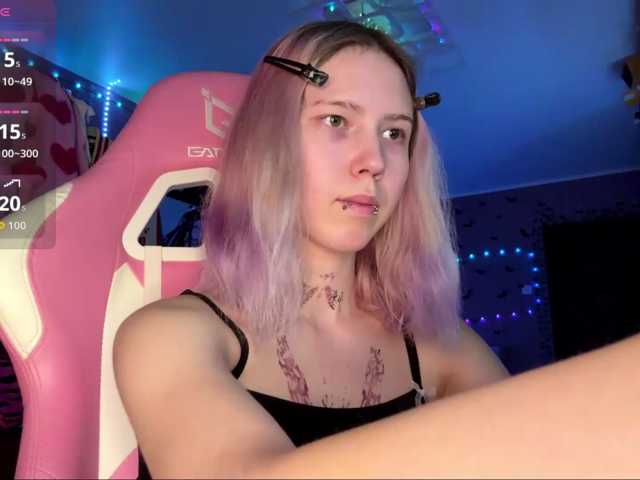 le modèle BunnyAnny est en webcam porno dans un show sur le site bongacams, il possède les tags suivants: White/Caucasian,Brunette,Shaved