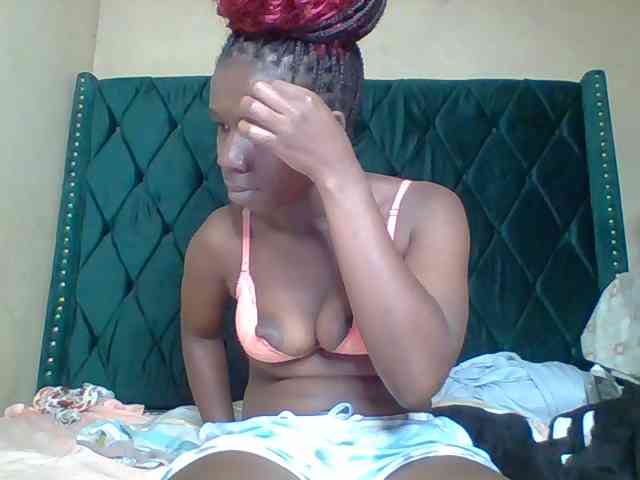 Model: Sexydivaa