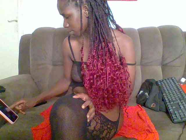 Model: Sexydivaa