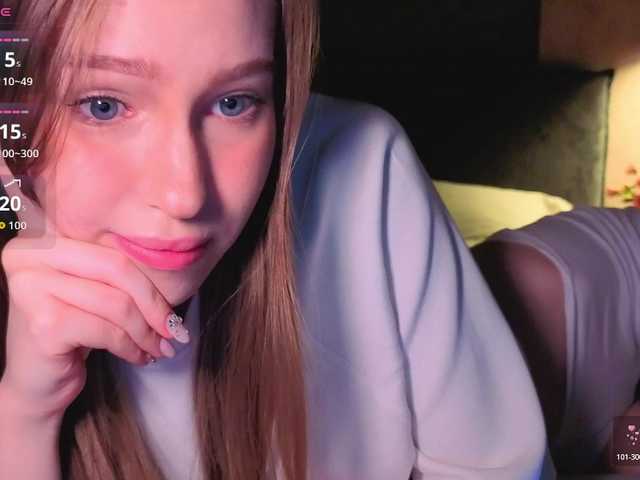 Alllura live cam on BongaCams