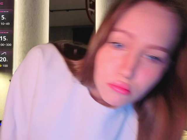 Alllura live cam on BongaCams