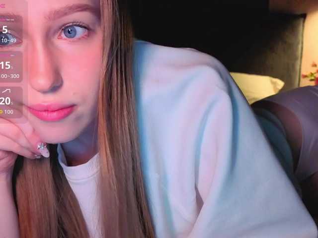 Alllura live cam on BongaCams