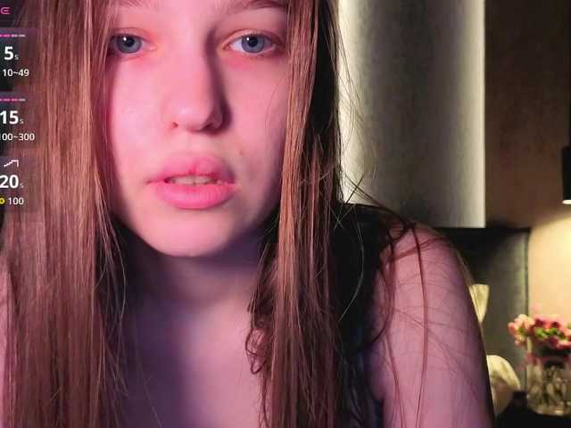 Alllura live cam on BongaCams