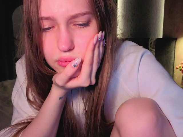 Alllura live cam on BongaCams