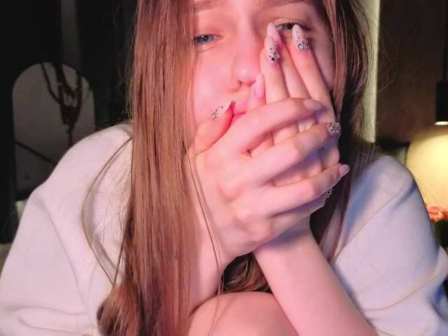 Alllura live cam on BongaCams