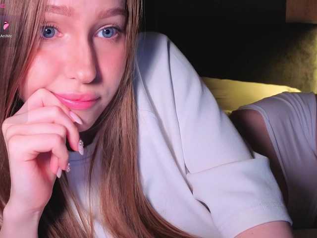Alllura live cam on BongaCams