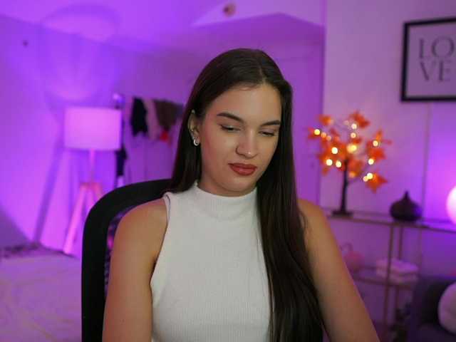 GlowingKatee live cam on BongaCams
