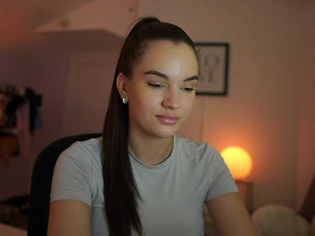 GlowingKatee