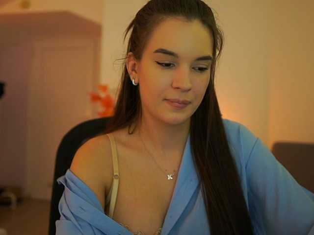 GlowingKatee