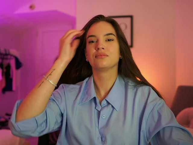 GlowingKatee