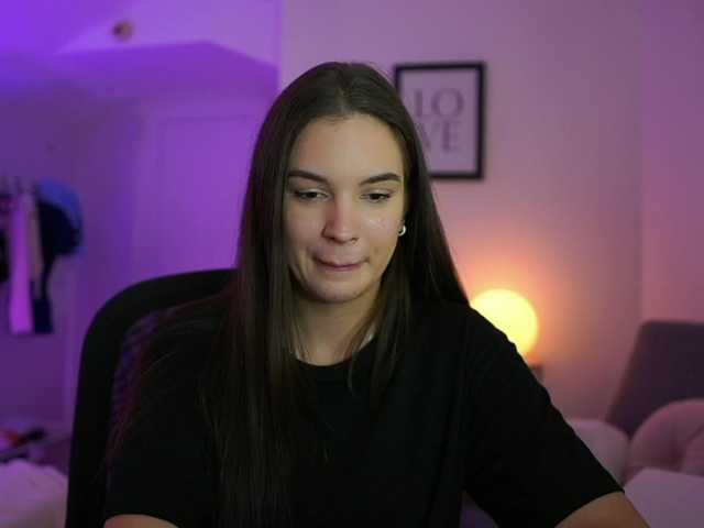GlowingKatee live cam on BongaCams