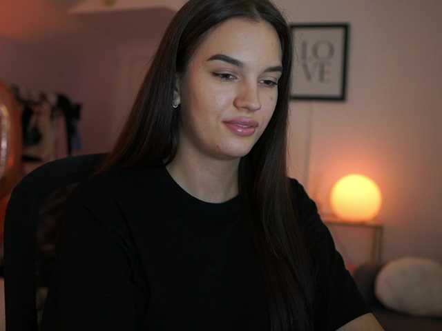 GlowingKatee live cam on BongaCams