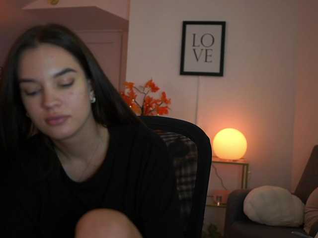 GlowingKatee live cam on BongaCams