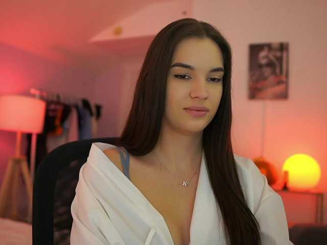 GlowingKatee