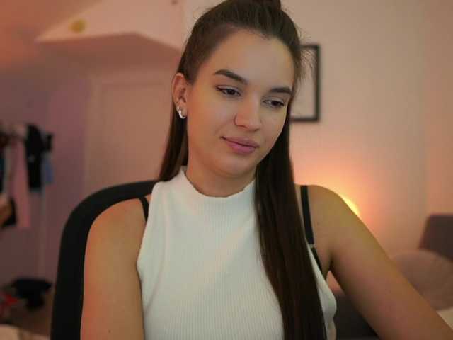 GlowingKatee live cam on BongaCams