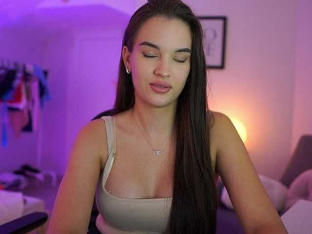 GlowingKatee
