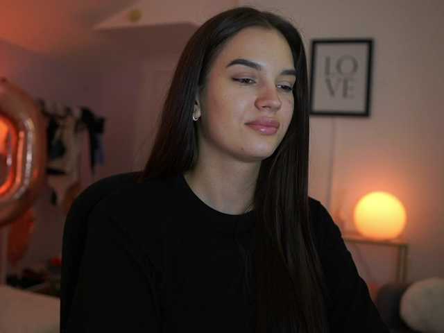 GlowingKatee live cam on BongaCams