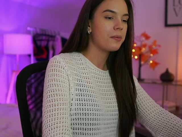 GlowingKatee live cam on BongaCams