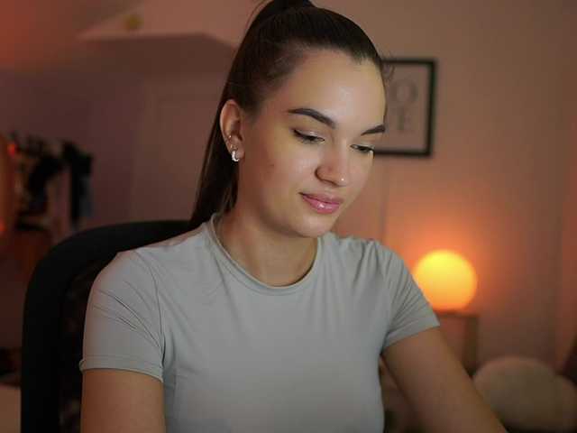 GlowingKatee