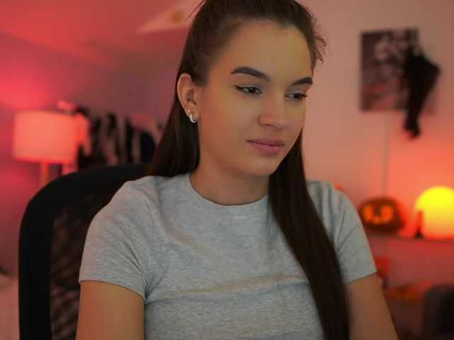 GlowingKatee live cam on BongaCams