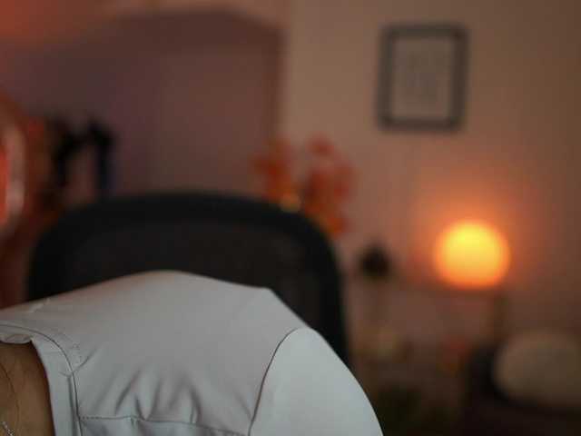 GlowingKatee live cam on BongaCams