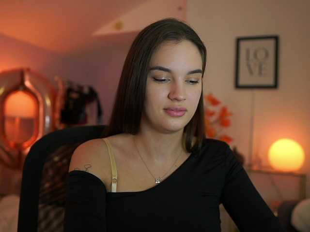 GlowingKatee