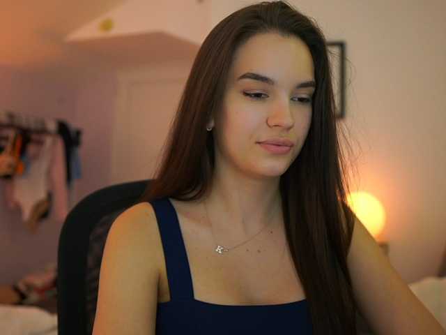 GlowingKatee